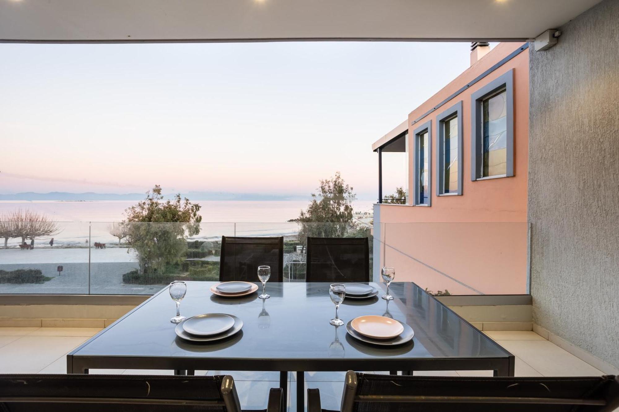 Beachfront Artemida Retreat - Peony Seabreeze Gem المظهر الخارجي الصورة
