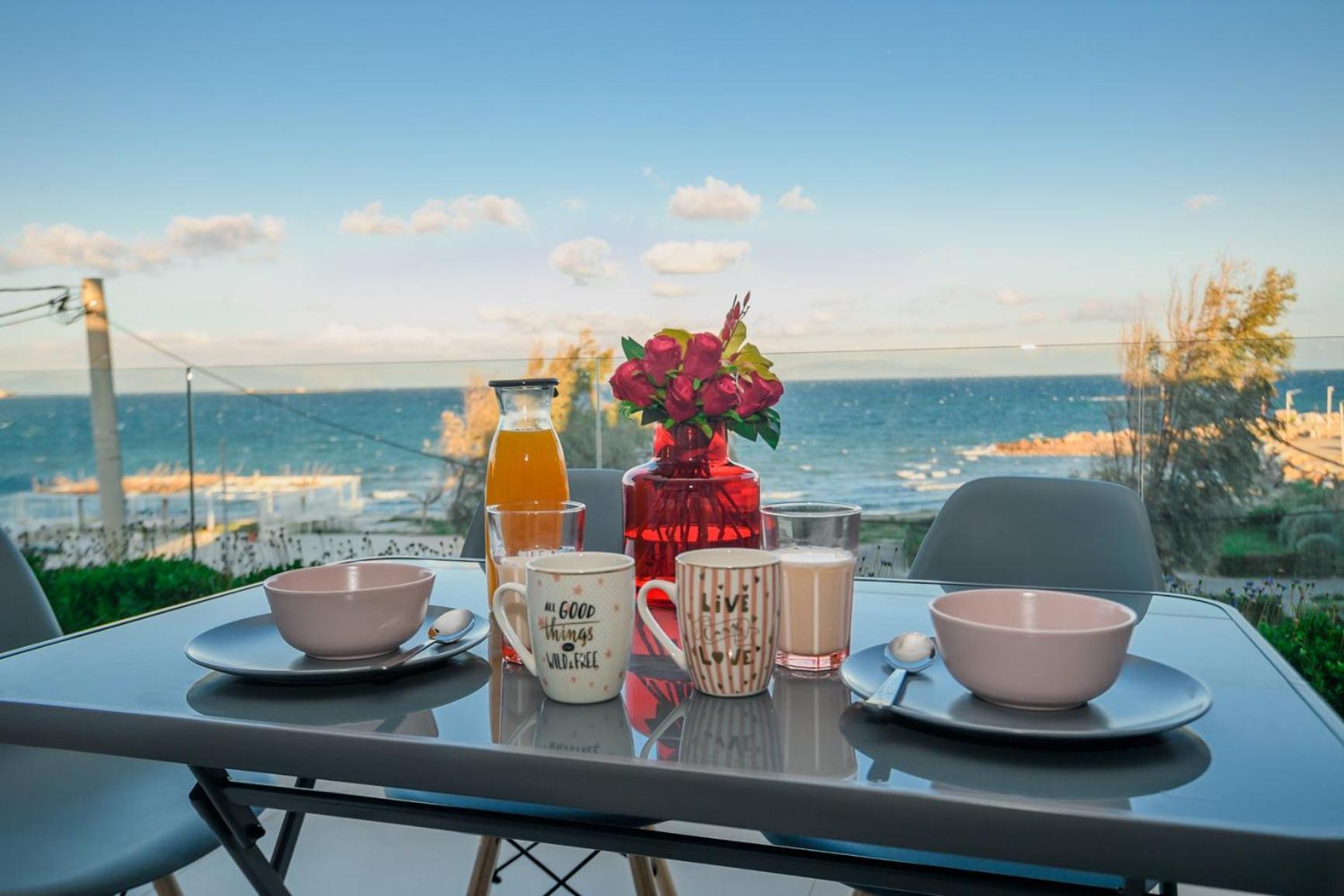 Beachfront Artemida Retreat - Peony Seabreeze Gem المظهر الخارجي الصورة